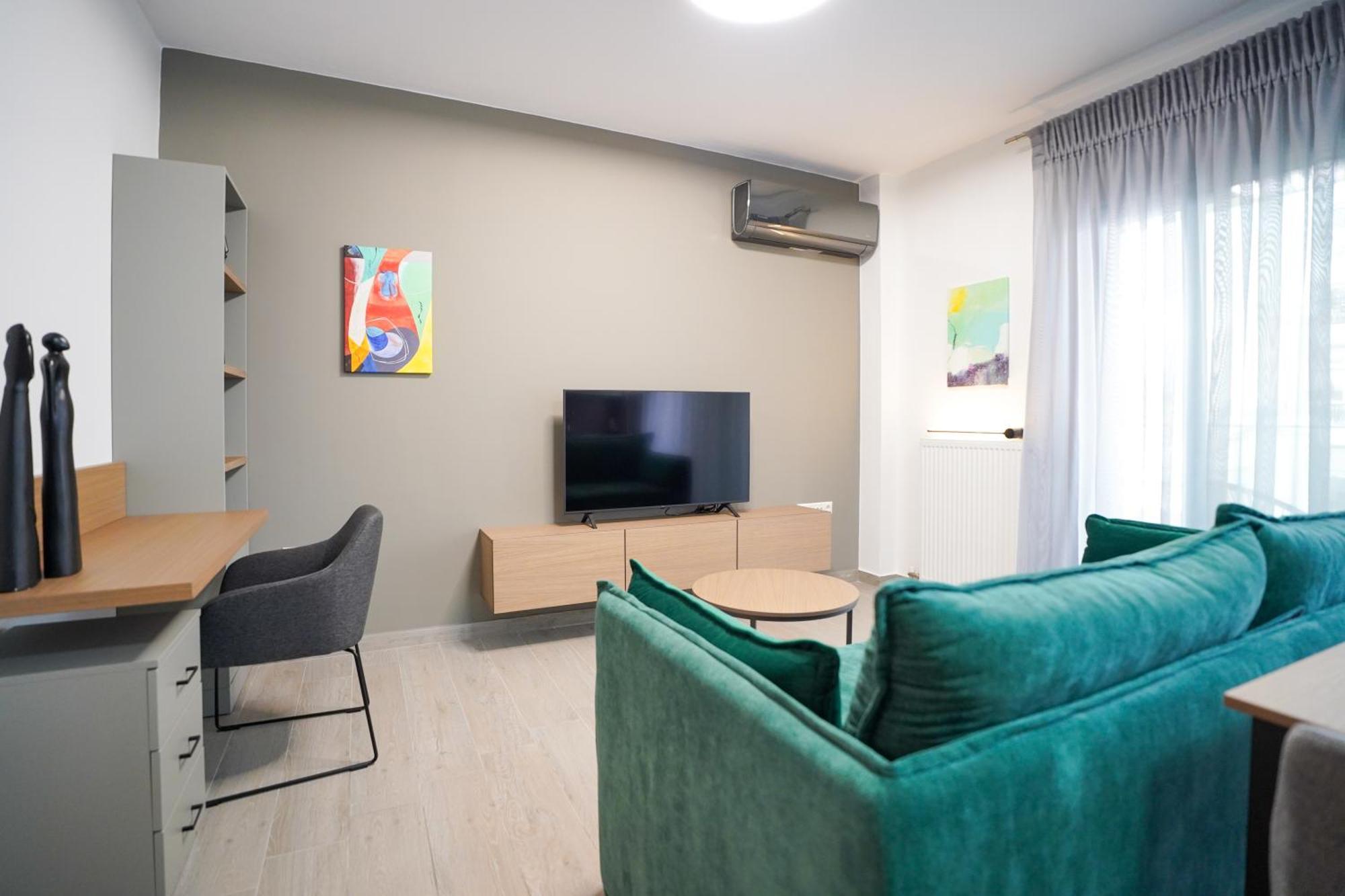 Apartment Euphoria *