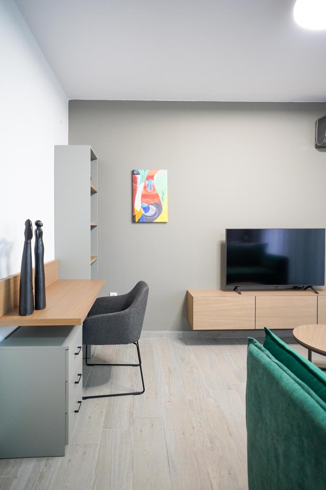 Apartment Euphoria